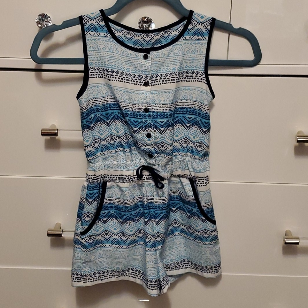 Blue patterned rhomper